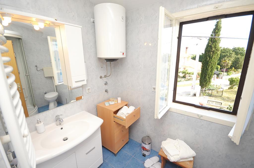 Holiday Home Dioniza Vodnjan Oda fotoğraf